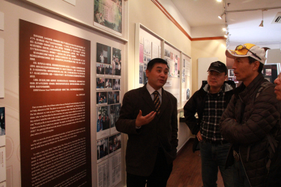 Wang Luoyongs visit in the museum