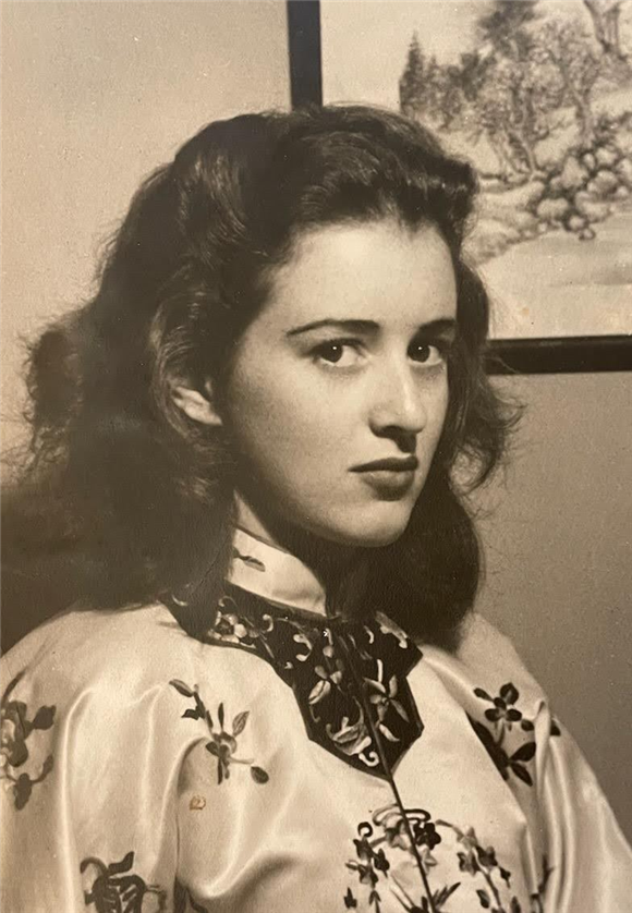 Betty Grebenachikoff, former Shanghai Jewish Refugee, passed away on February 22, 2023
